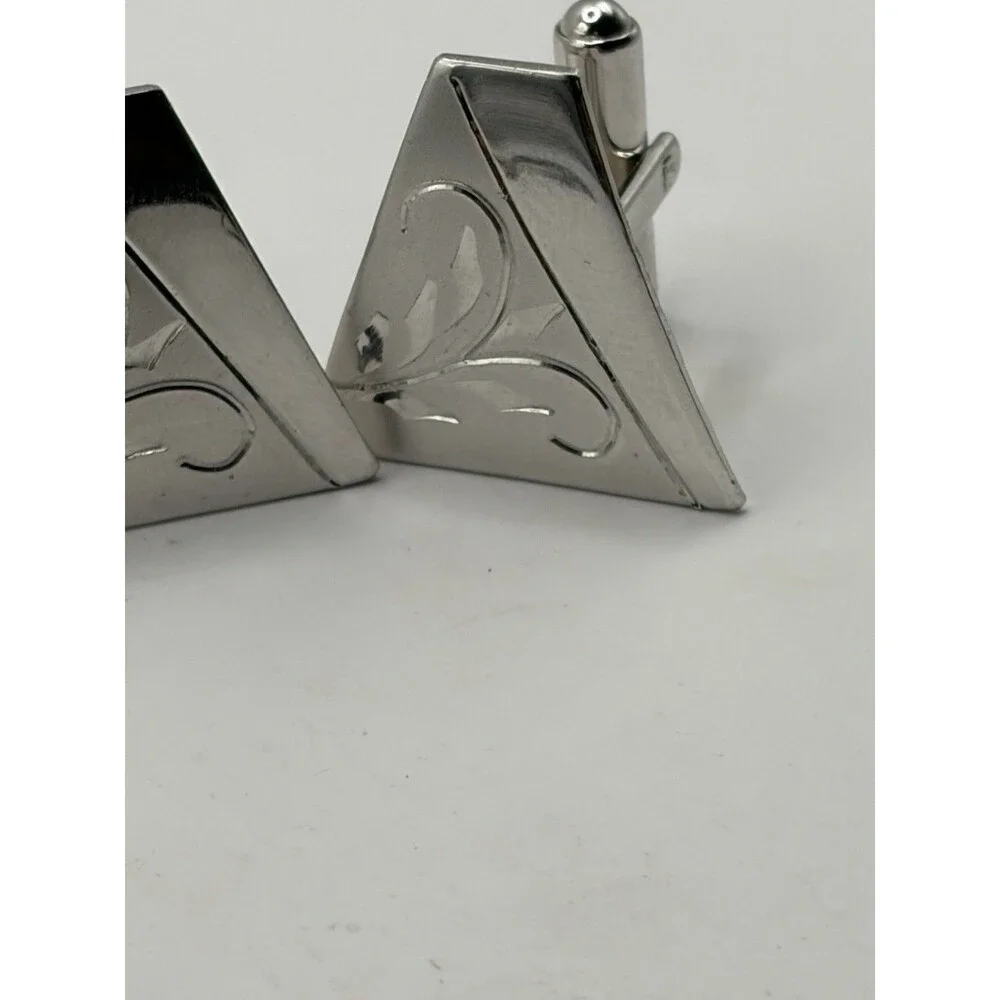 Sterling Silver Mid Century Scroll Engraved Triangle Cufflinks. 925